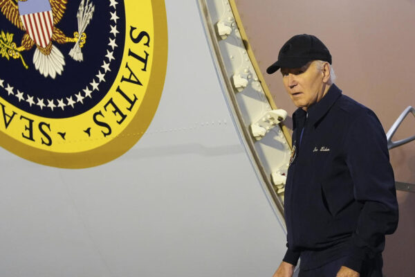 La campaña de Biden no ve cambios significativos en las probabilidades de que él obtenga la nominación Demócrata. Biden campaign sees no significant change in odds he'll get Democratic nomination
