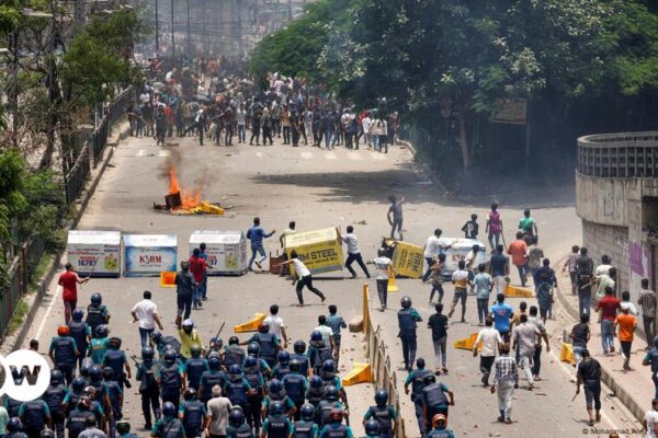 ¿Por qué están protestando los estudiantes bangladesíes? – DW – 18/07/2024 Why are Bangladeshi students protesting? – DW – 07/18/2024