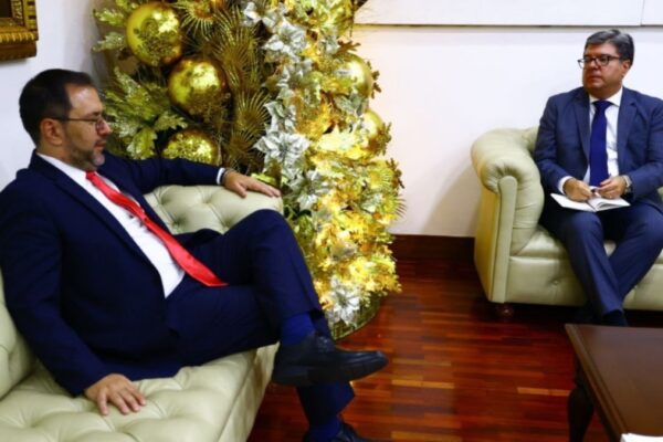 Venezuela rechaza comentarios del asesor de Lula y convoca a su embajador en Brasil. Venezuela condena declaraciones de asesor de Lula y llama a consultas a su embajador en Brasil