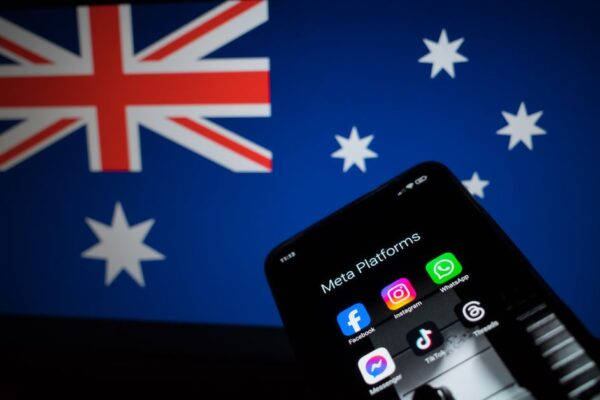 Australia prohíbe las redes sociales para menores de 16 años. Australia Wants To Ban Kids From Social Media