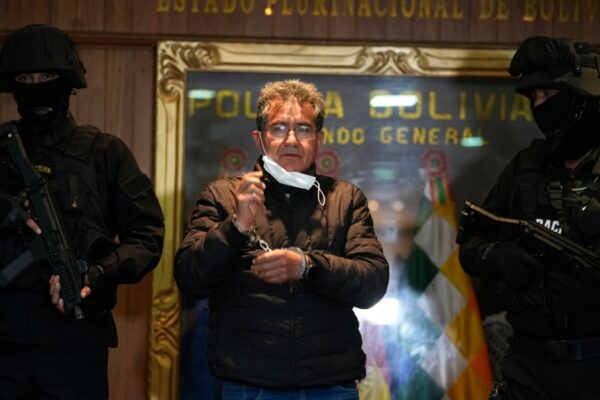 El alto tribunal de justicia de Bolivia aprueba la extradición del exjefe antidrogas a EE. UU. Alto tribunal de justicia de Bolivia autoriza extradición de exjefe antidrogas a EEUU