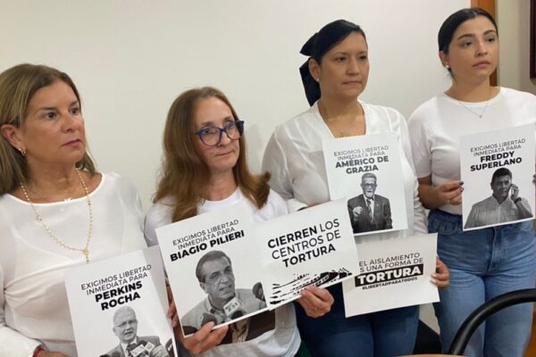 Familiares de los opositores detenidos en Venezuela exigen su visibilidad. familiares de opositores detenidos en Venezuela exigen verlos