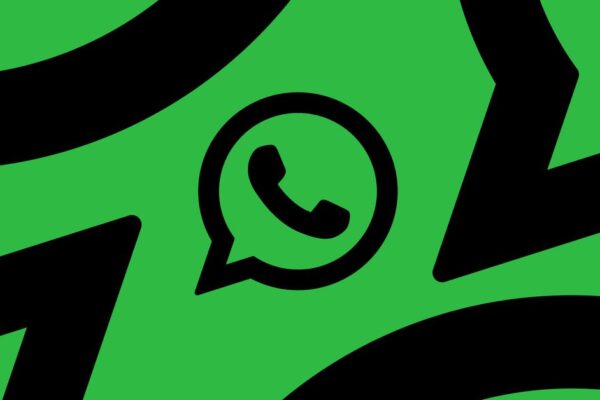 WhatsApp permitirá compartir tu estado en Instagram y Facebook. An image showing the WhatsApp logo in black