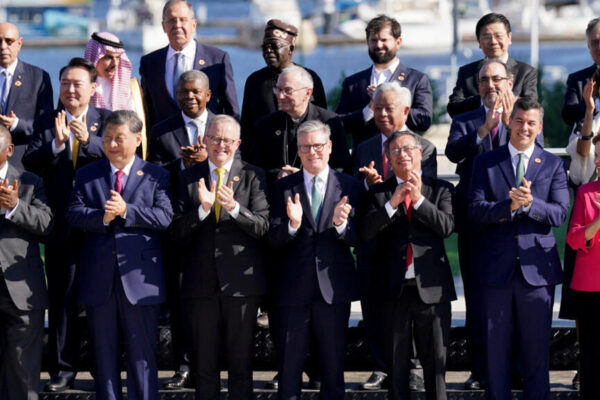Los líderes del G20 luchan contra guerras, clima y pobreza ante la inminente vuelta de Trump G20 leaders wrestle with wars, climate, poverty as Trump's return looms