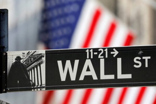 Wall Street logra nuevos récords y registra su mejor semana del año. Wall Street alcanza más récords mientras registra su mejor semana del año