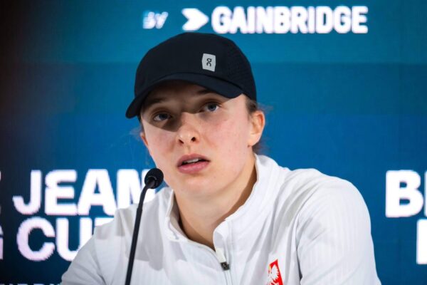 ¿Por qué es perjudicial para el tenis que el caso de dopaje de Iga Swiatek se mantenga en secreto? Why Iga Swiatek’s doping case being kept secret is bad for tennis