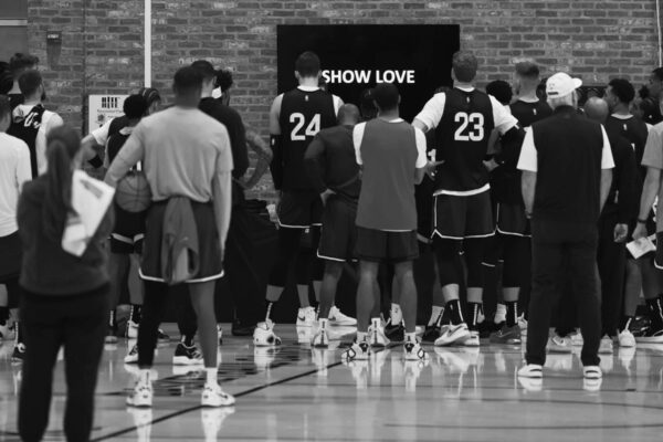 After Taylor Hendricks’ Injury, Utah Jazz Embody Team Motto: Show Love After Taylor Hendricks broke his leg, Utah Jazz live up to team motto: Show Love