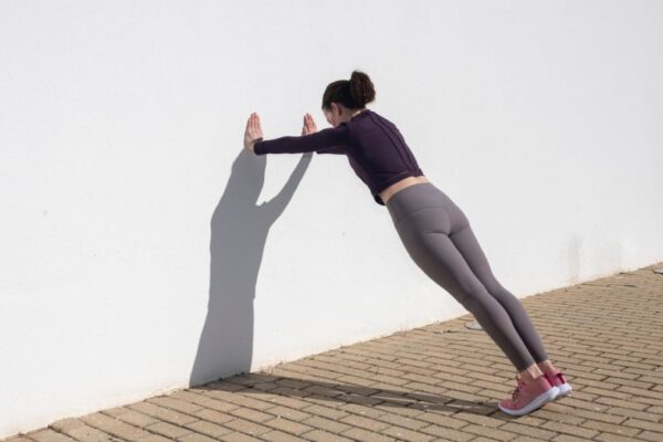 Cómo Progresar Hasta Hacer Flexiones Completas How to Work Up to Doing Full Push-Ups