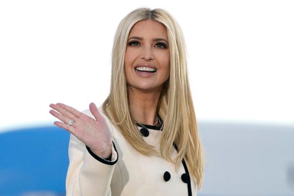 Ivanka Trump incluye una popular práctica de defensa personal en su rutina de ejercicios. Ivanka Trump adds popular self-defense practice to fitness routine