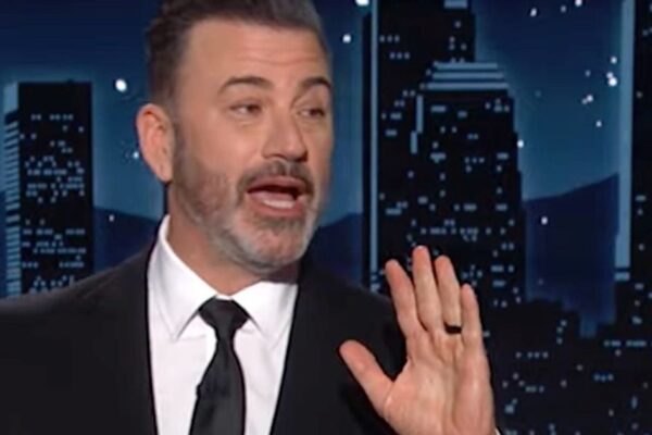 Jimmy Kimmel se burla de Fox News por una nueva crítica mezquina a Biden Jimmy Kimmel Trolls Fox News Over Petty New Biden Criticism