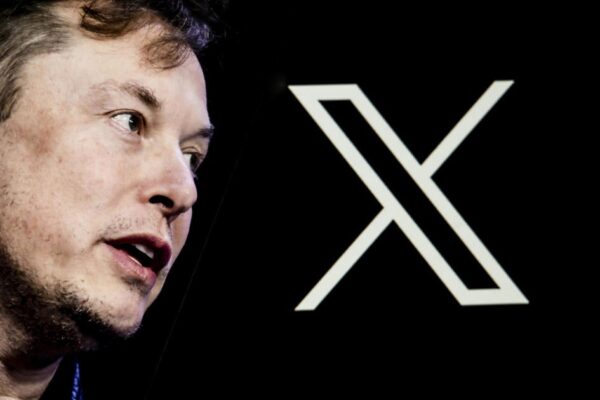 La SEC demanda a Elon Musk, acusándolo de ocultar información que costó millones a los inversores de Twitter. SEC sues Elon Musk, accusing him of withholding info that cost Twitter investors millions