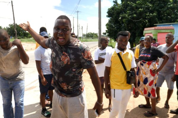 Las tensiones en Mozambique se intensifican antes de una controvertida ceremonia de inauguración: al menos 300 muertos por la policía | Noticias del Mundo tensions rise in Maputo
