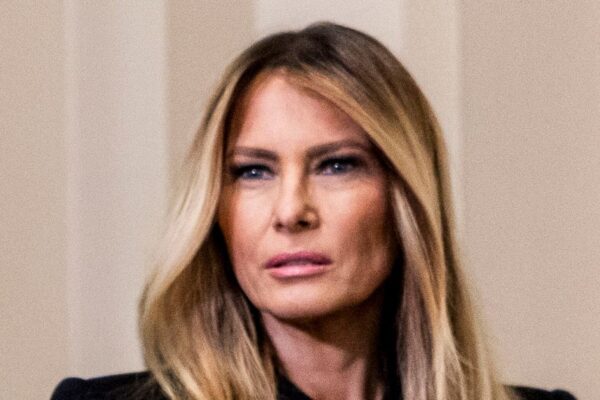 Melania Trump Revela Dónde Planea Vivir Durante la Presidencia de Su Marido Melania Trump Reveals Where She Plans To Live During Her Husband's Presidency