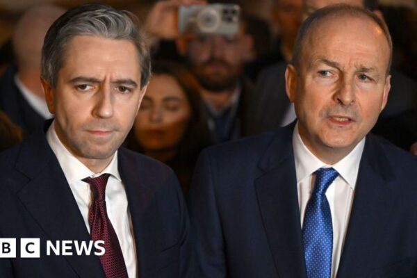 Micheál Martin elegido taoiseach tras la disminución del caos Micheál Martin elected taoiseach after chaos subsides