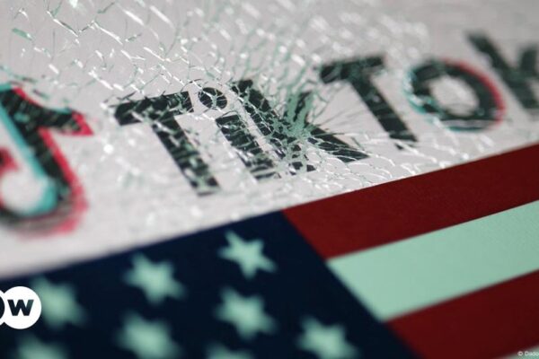 Trump dice que retrasará la prohibición de TikTok después de que se bloqueara el acceso en EE. UU. – DW – 19/01/2025 TikTok shuts down US access – DW – 01/19/2025