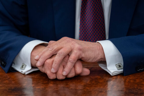 Trump pone a prueba los límites de la presidencia. Trump Tests the Boundaries of the Presidency