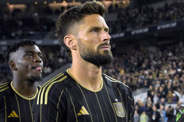 Estrella del fútbol francés tiene $500,000 en relojes robados de su hogar. France soccer star has $500K in watches stolen from home