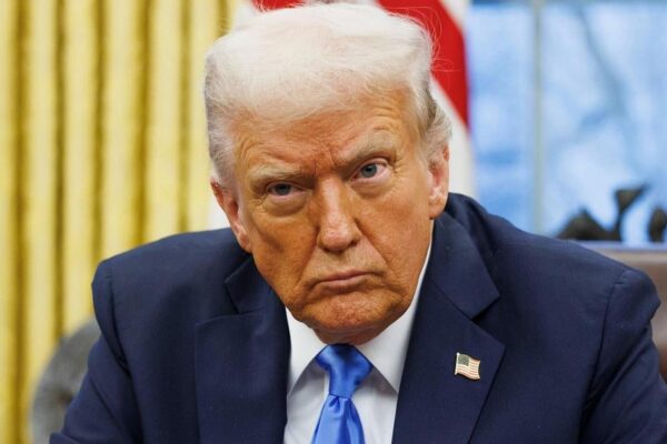 Trump dice que no ve a Vance como su sucesor. Trump says he doesn't view Vance as his successor
