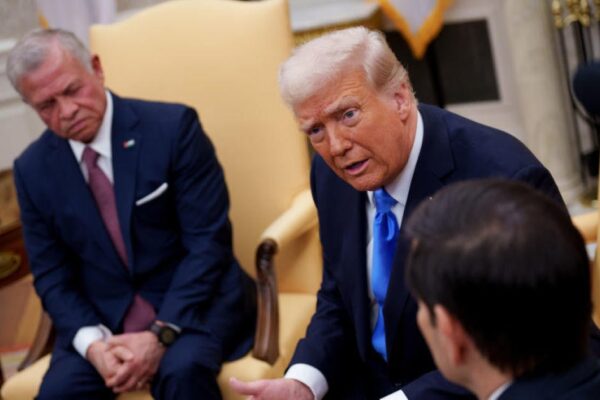 Trump presenta plan para Gaza en reunión con el Rey Abdullah II de Jordania Trump pushes Gaza plan in meeting with Jordan's King Abdullah II