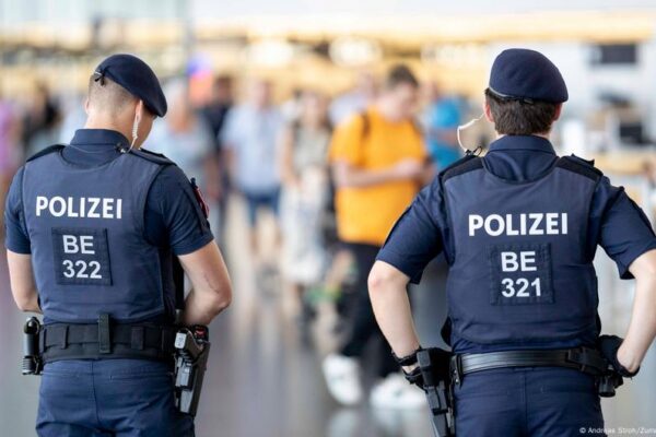 Un muerto y cuatro heridos en un ataque con cuchillo – DW – 15/02/2025 One dead, four injured in knife attack – DW – 02/15/2025