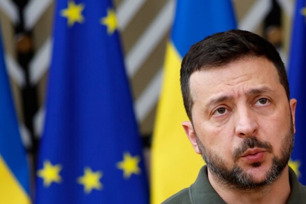 Zelenskyy busca “garantías de seguridad” mientras Trump intenta poner fin a la guerra en Ucrania. Zelenskyy quiere "garantías de seguridad" mientras Trump busca poner fin a la guerra en Ucrania